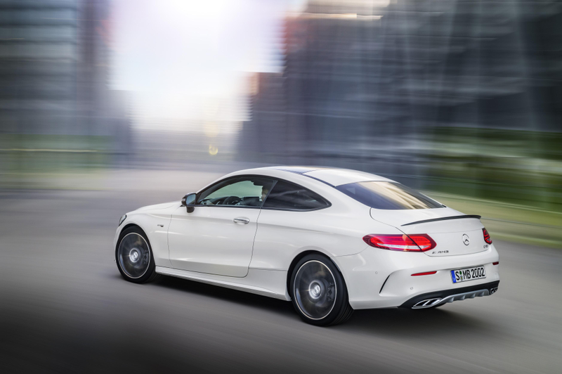Illustration for article titled The Mercedes-AMG C43 Coupe Is Your V6 Budget C63